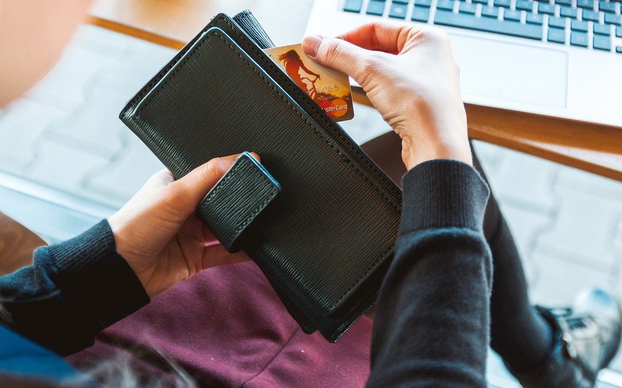 Managing Your Credit Card Balances to Get Credit Happy